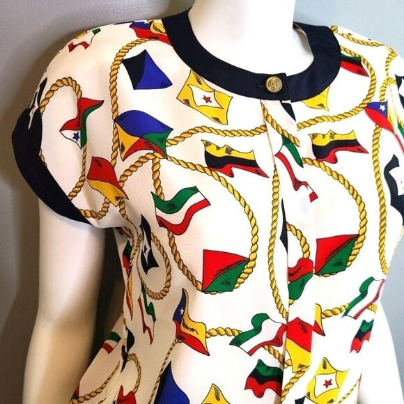 Laura & Jayne Vintage Flags Around the World Top sz 8 - Picture 7 of 10